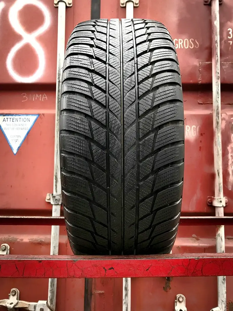 Б/у шина 225/45 R17 Bridgestone Blizzak LM-001 RunFlat