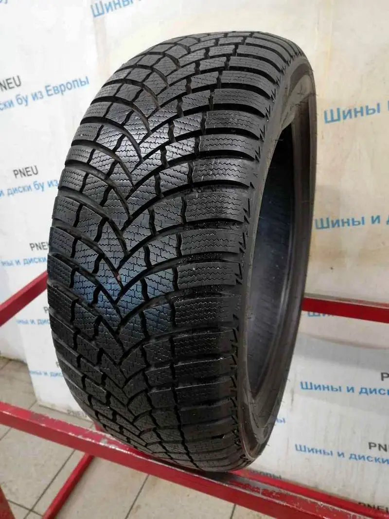 Б/у шина 225/45 R17 Bridgestone Blizzak LM-001 evo