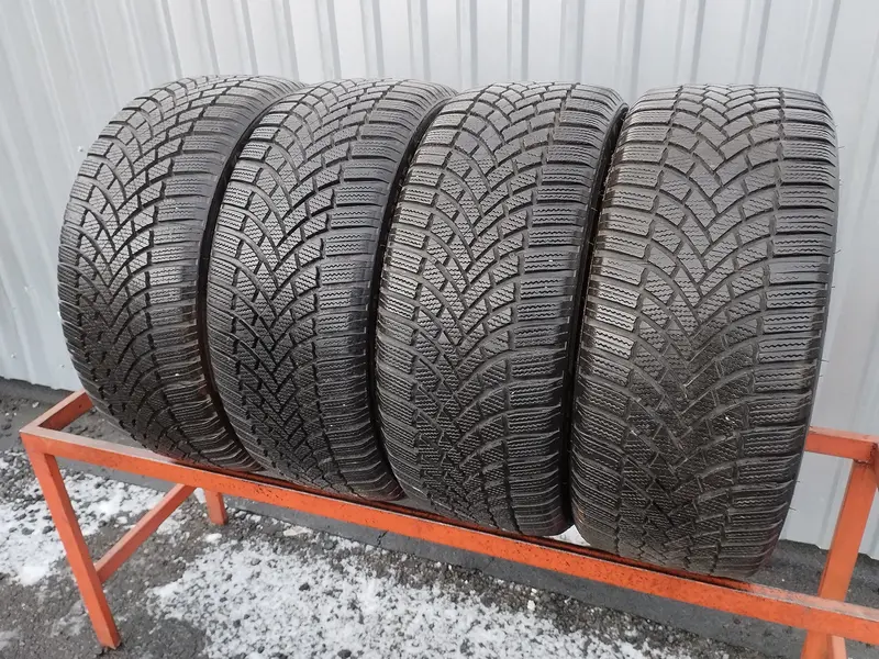 Комплект б/у шин 225/45 R17 Bridgestone Blizzak LM-005