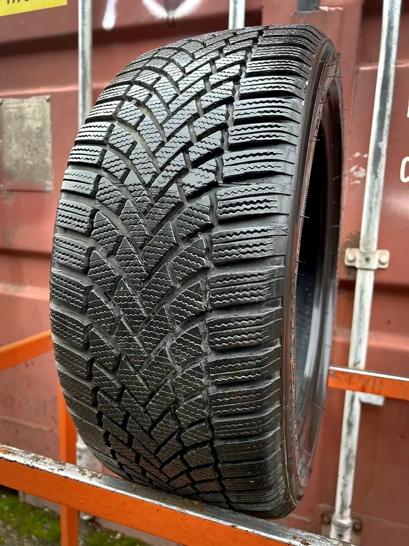 Б/у шина 225/45 R17 Bridgestone Blizzak LM-005