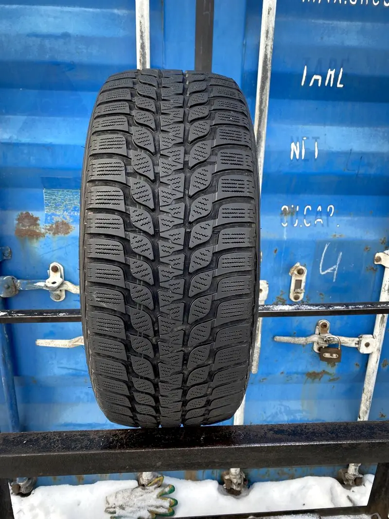 Б/у шина 225/45 R17 Bridgestone Blizzak LM25 RunFlat