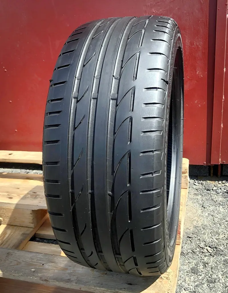 Б/у шина 225/45 R17 Bridgestone Potenza S001