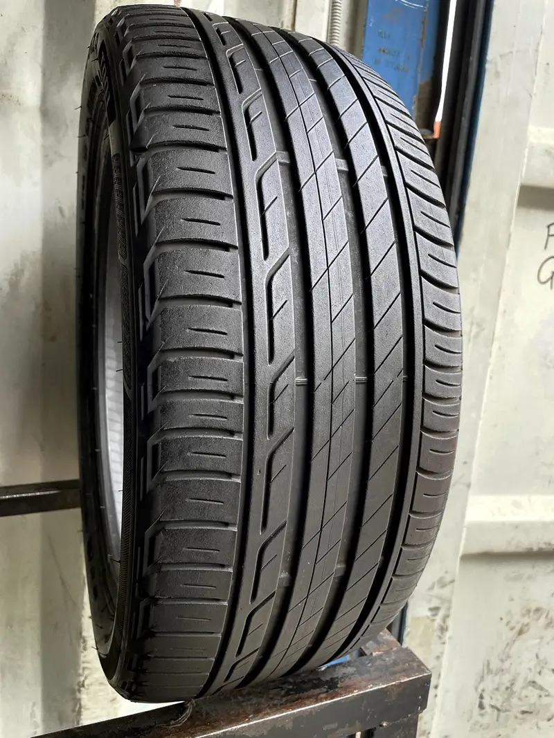 Б/у шина 225/45 R17 Bridgestone Turanza T001