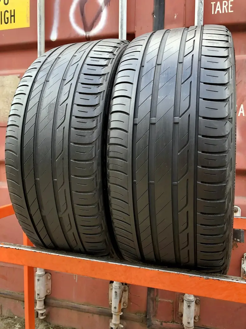 Пара б/у шин 225/45 R17 Bridgestone Turanza T001