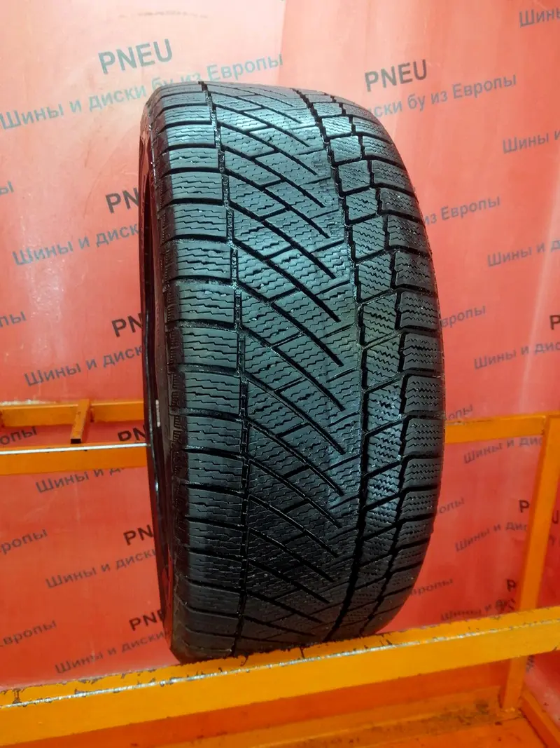Б/у шина 225/45 R17 Continental ContiVikingContact 6
