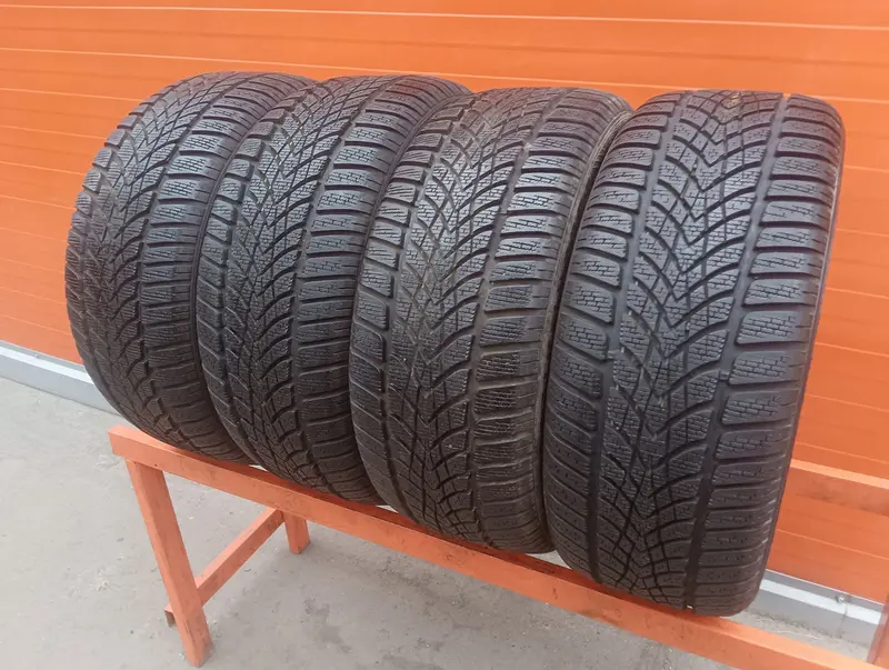 Комплект б/у шин 225/45 R17 Dunlop SP Winter Sport 4D