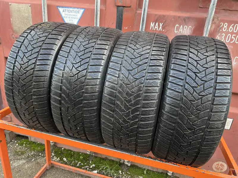 Комплект б/у шин 225/45 R17 Dunlop Winter Sport 5