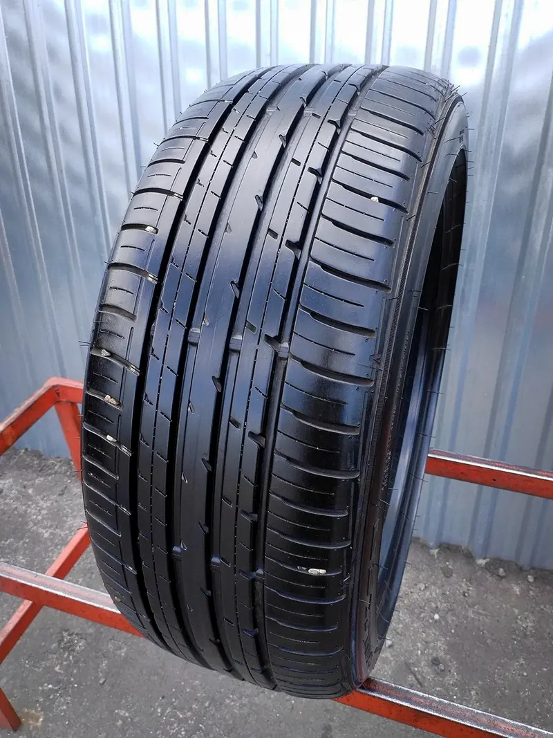 Б/у шина 225/45 R17 Falken Ziex ZE-914