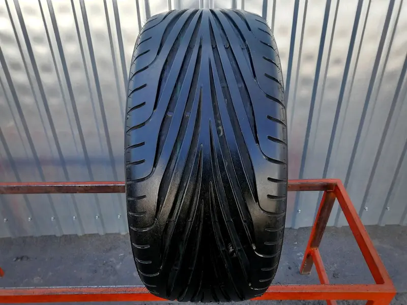 Б/у шина 225/45 R17 Goodyear Eagle F1 GS-D3