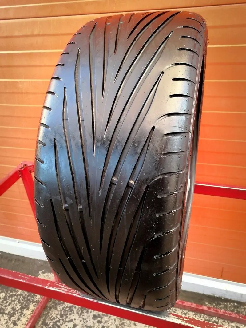 Б/у шина 225/45 R17 Goodyear Eagle F1 GS-D3