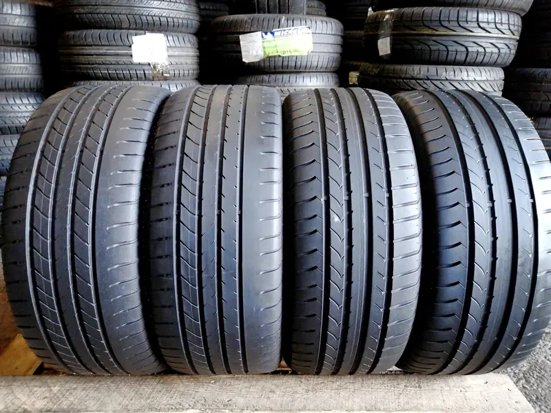 Комплект б/у шин 225/45 R17 Goodyear EfficientGrip