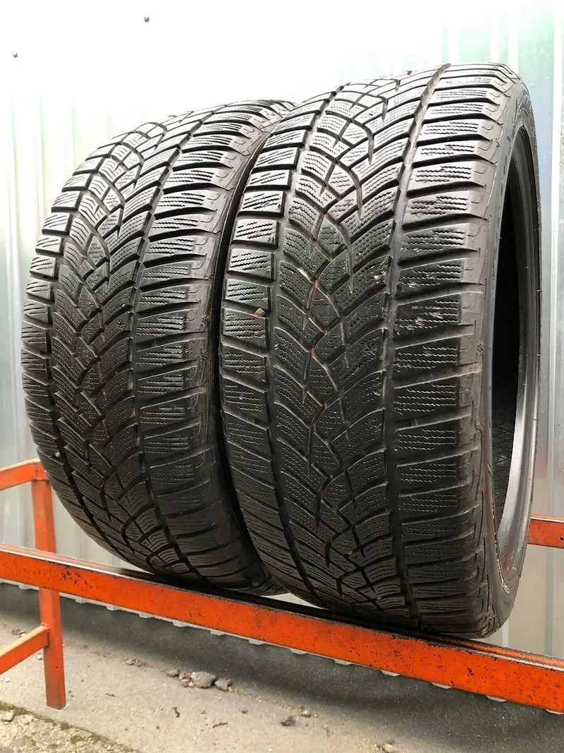 Пара б/у шин 225/45 R17 Goodyear Ultra Grip Perfomance GEN-1