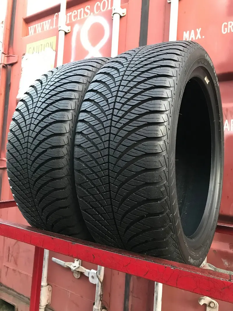 Пара б/у шин 225/45 R17 Goodyear Vector 4Seasons Gen-2, фото 1