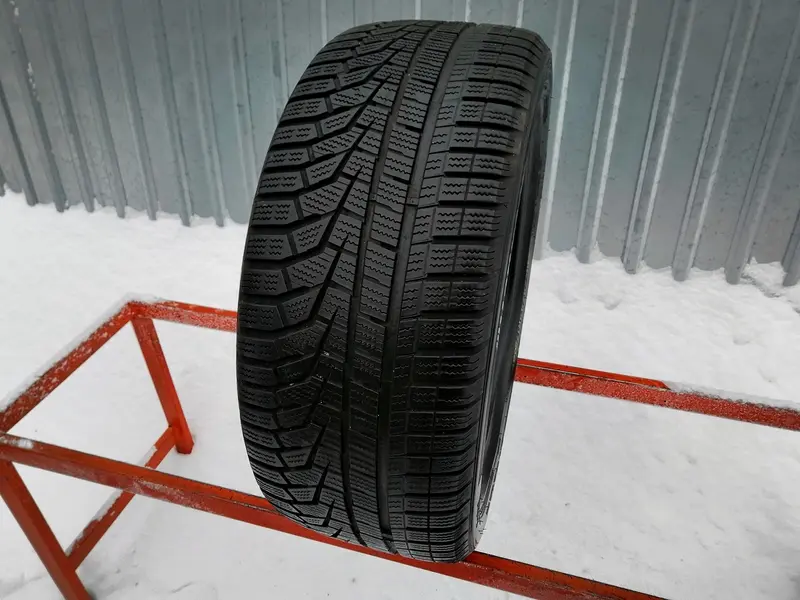 Б/у шина 225/45 R17 Hankook Winter I Cept Evo2 W320