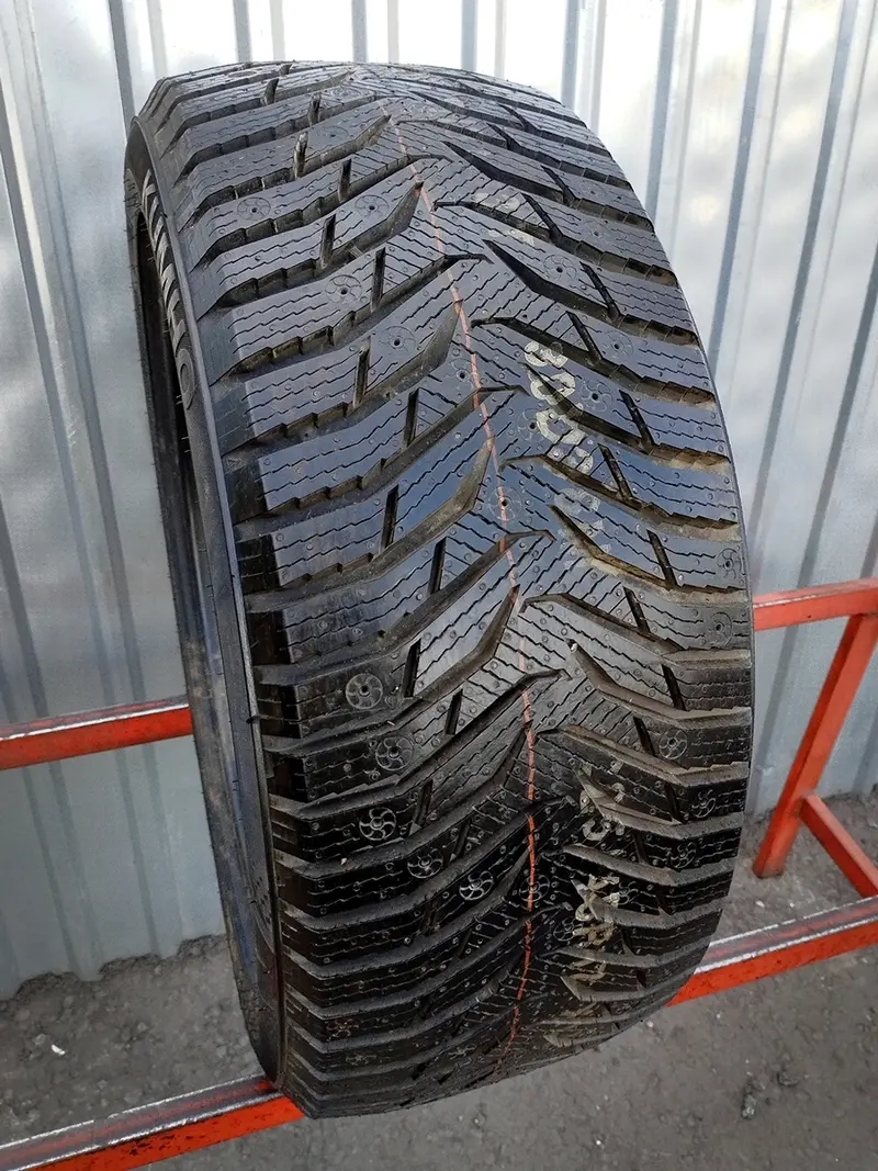 Б/у шина 225/45 R17 Kumho WinterCraft Ice WI31