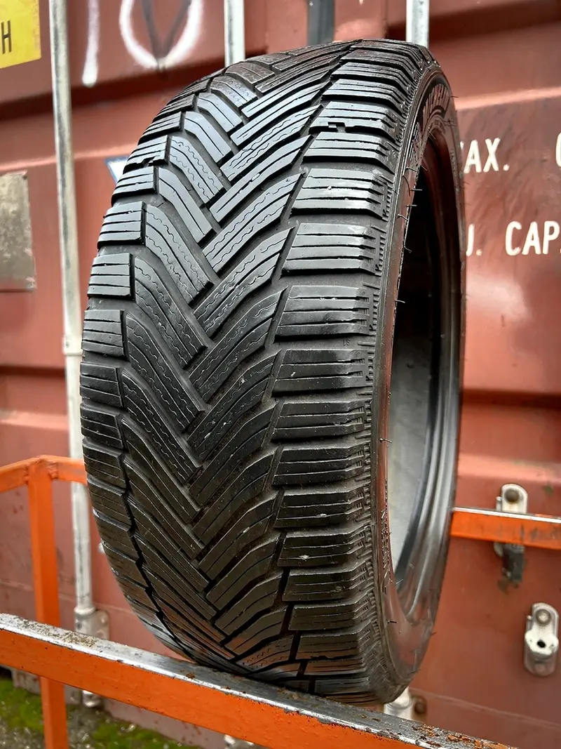 Б/у шина 225/45 R17 Michelin Alpin 6, фото 1