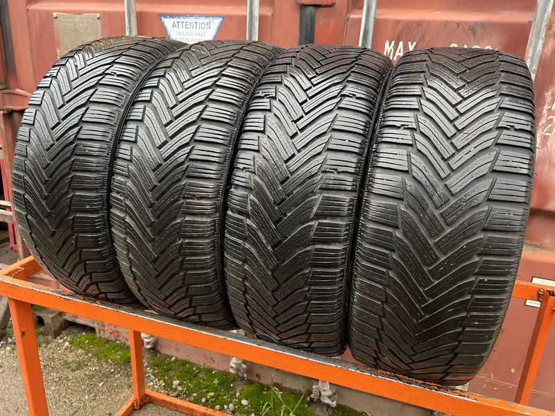 Комплект б/у шин 225/45 R17 Michelin Alpin 6, фото 1
