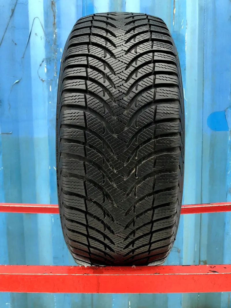 Б/у шина 225/45 R17 Michelin Alpin A4