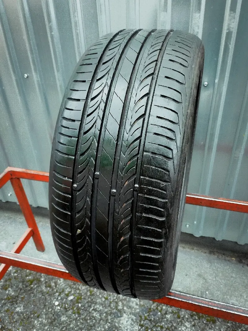 Б/у шина 225/45 R17 Nexen Roadian 581