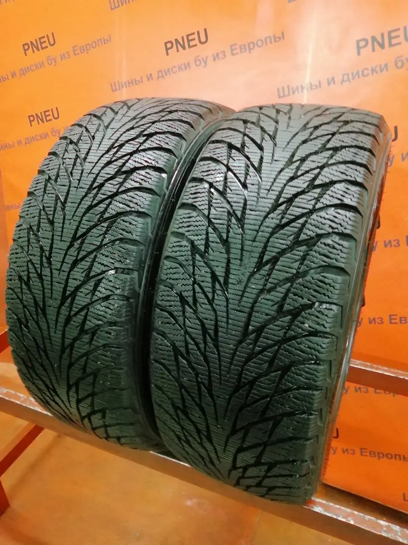 Пара б/у шин 225/45 R17 Nokian Hakkapeliitta R2