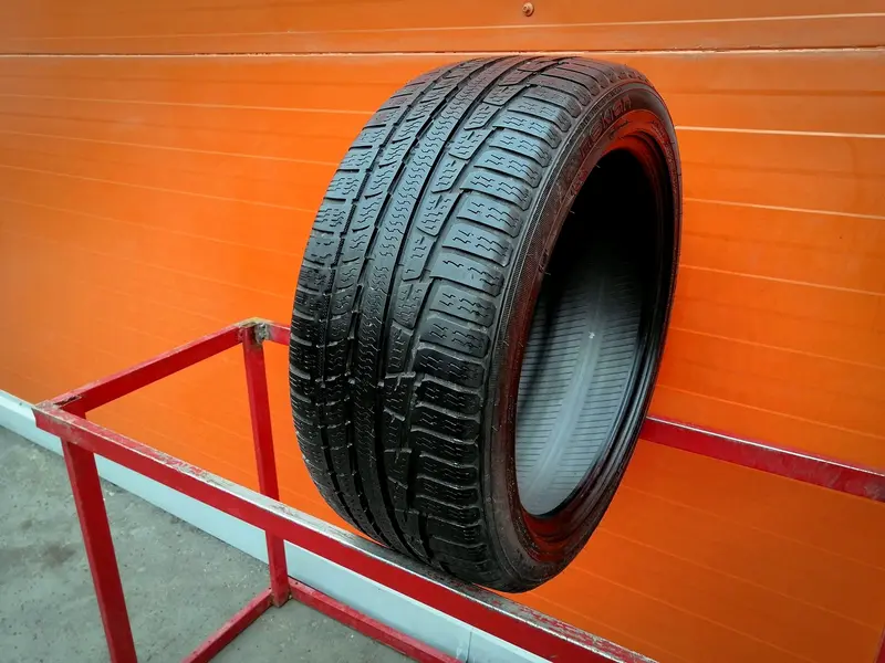 Б/у шина 225/45 R17 Nokian WR A3
