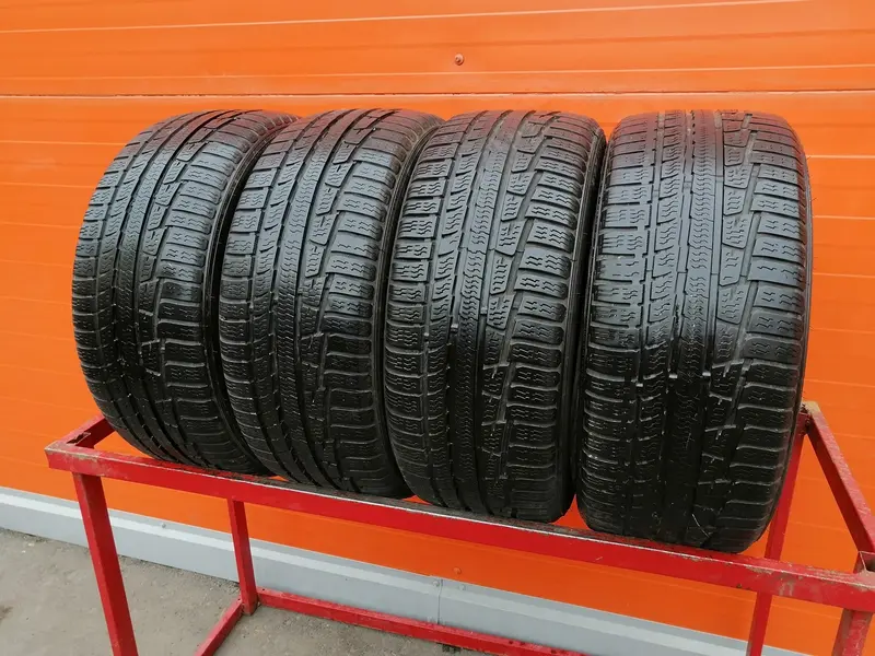 Комплект б/у шин 225/45 R17 Nokian WR A3