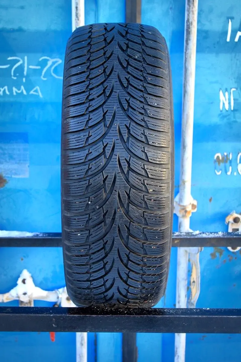 Б/у шина 225/45 R17 Nokian WR D3