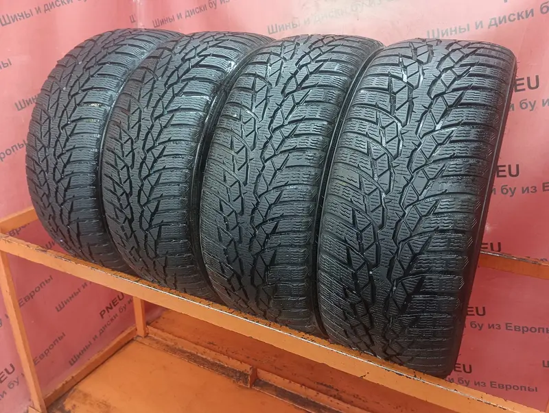 Комплект б/у шин 225/45 R17 Nokian WR D4