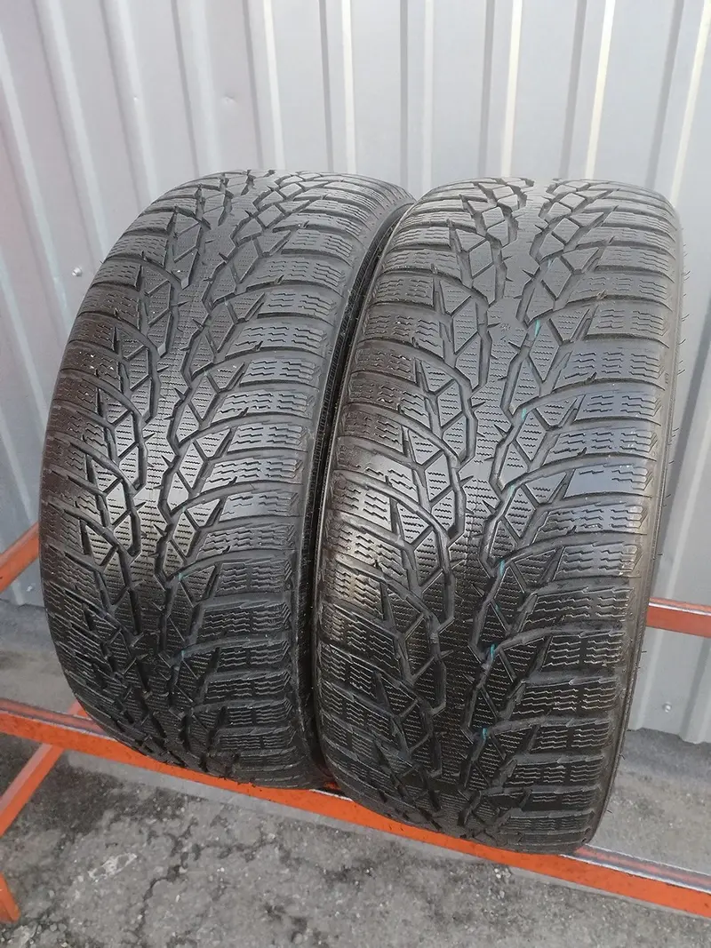 Пара б/у шин 225/45 R17 Nokian WR D4