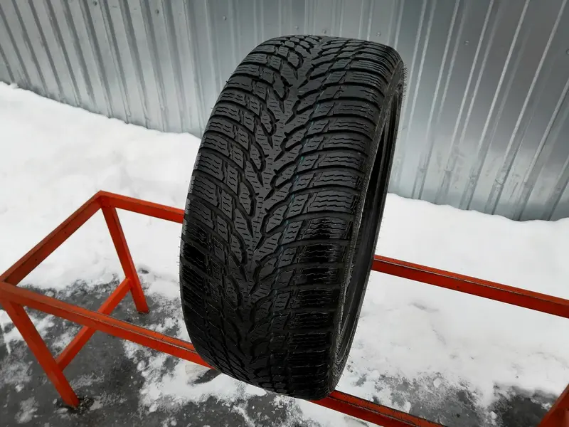 Б/у шина 225/45 R17 Nokian WR Snowproof