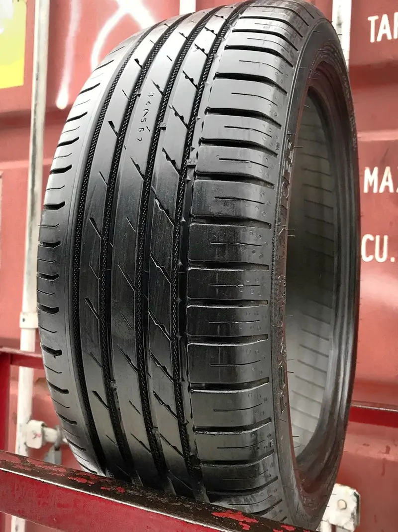 Б/у шина 225/45 R17 Nokian Wetproof