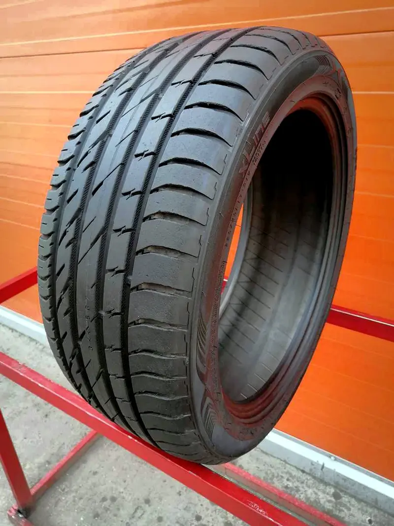 Б/у шина 225/45 R17 Nokian xLine