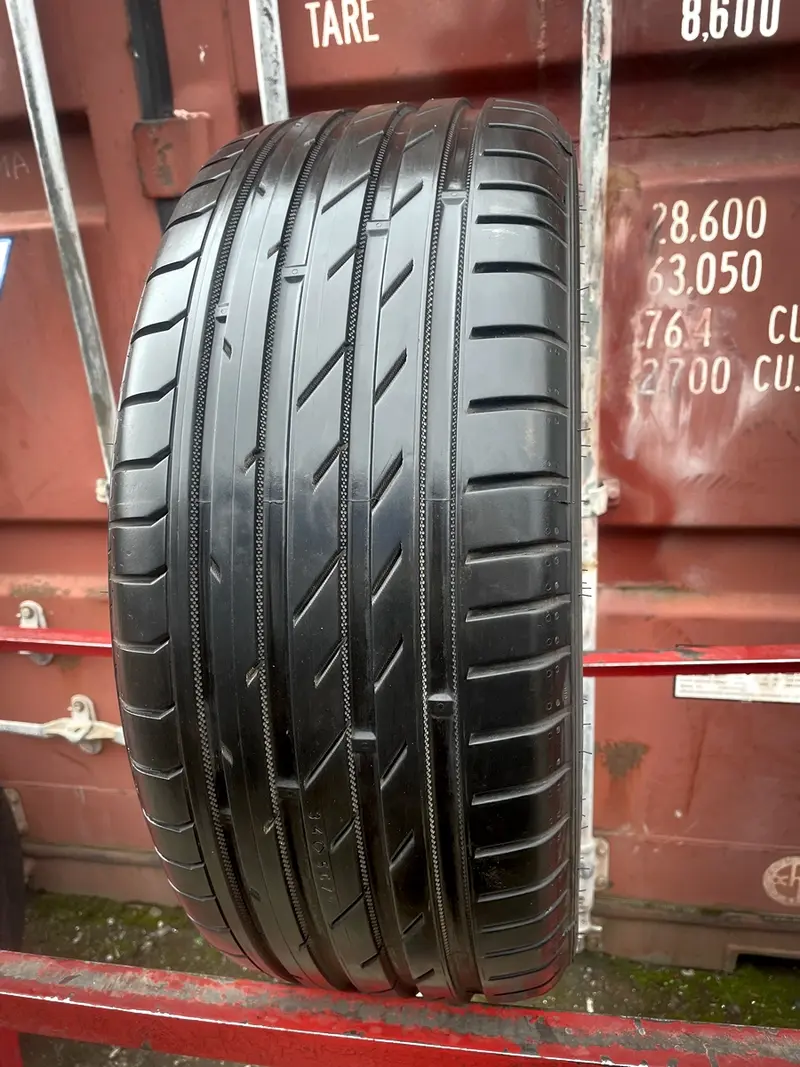 Б/у шина 225/45 R17 Nokian zLine, фото 1