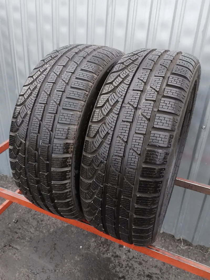 Пара б/у шин 225/45 R17 Pirelli Winter 210 Sottozero 2