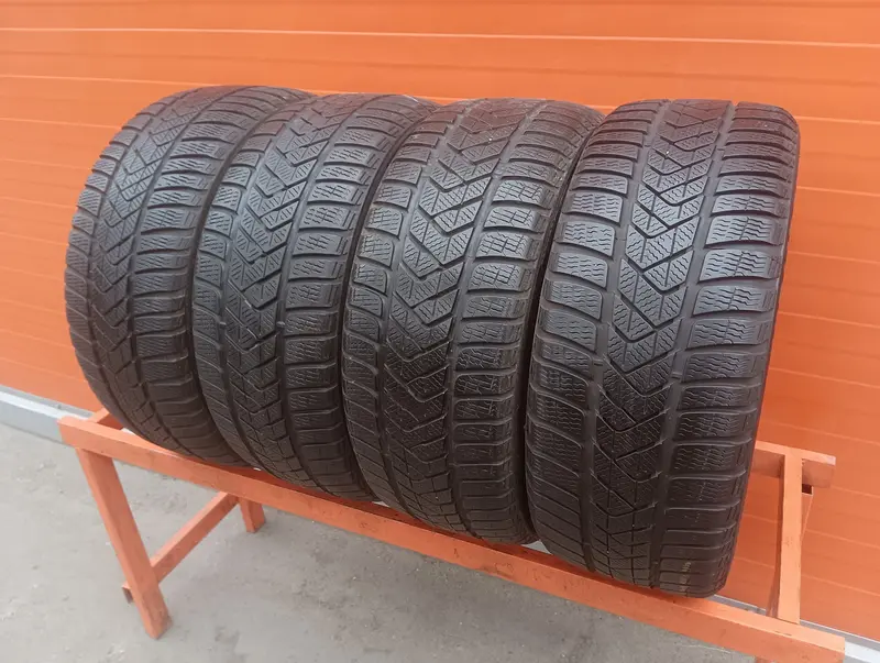 Комплект б/у шин 225/45 R17 Pirelli Winter Sottozero 3