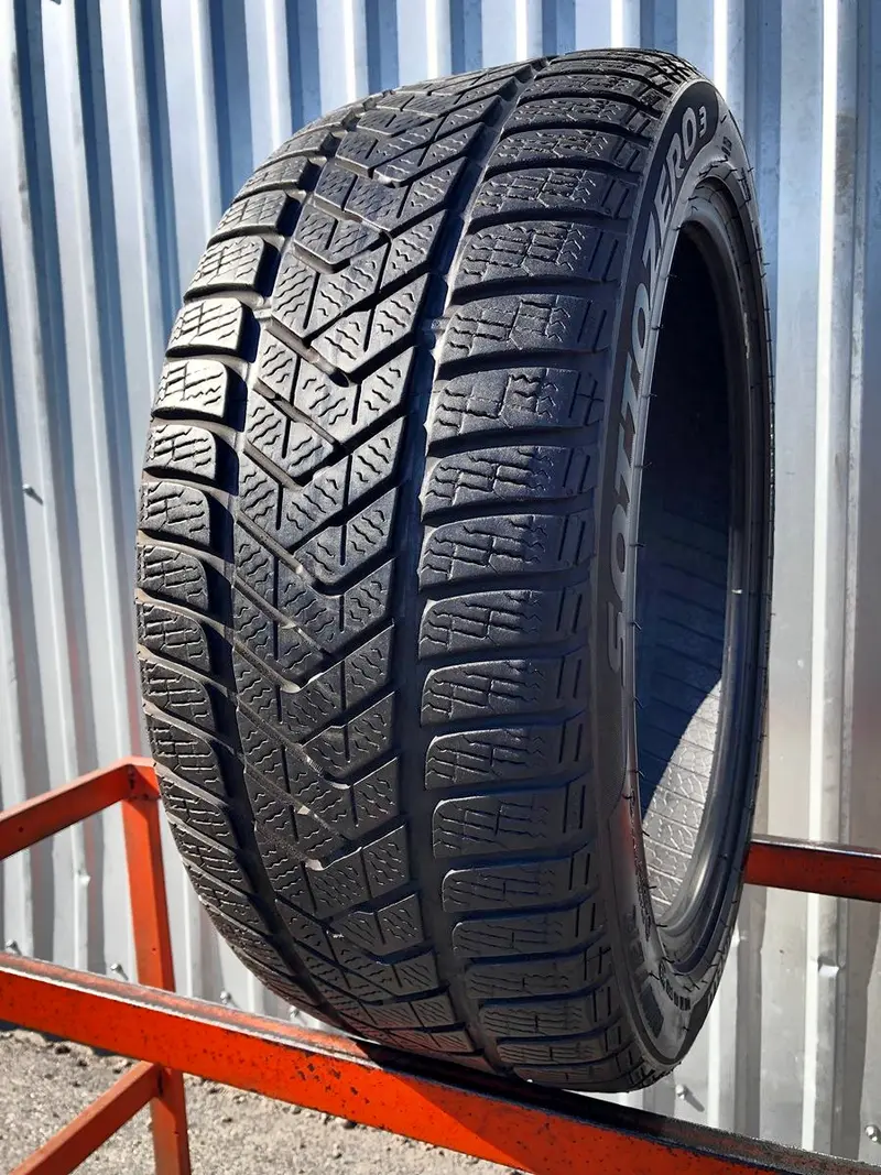 Б/у шина 225/45 R17 Pirelli Winter Sottozero 3