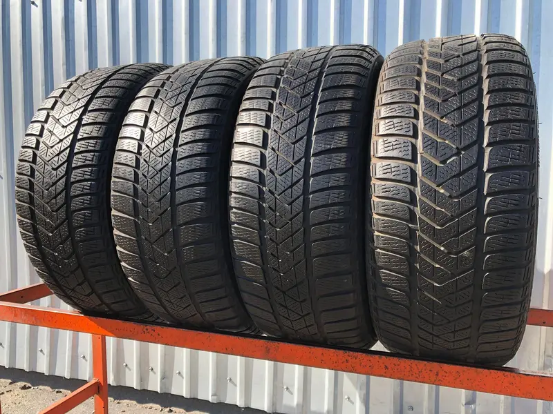 Комплект б/у шин 225/45 R17 Pirelli Winter Sottozero 3