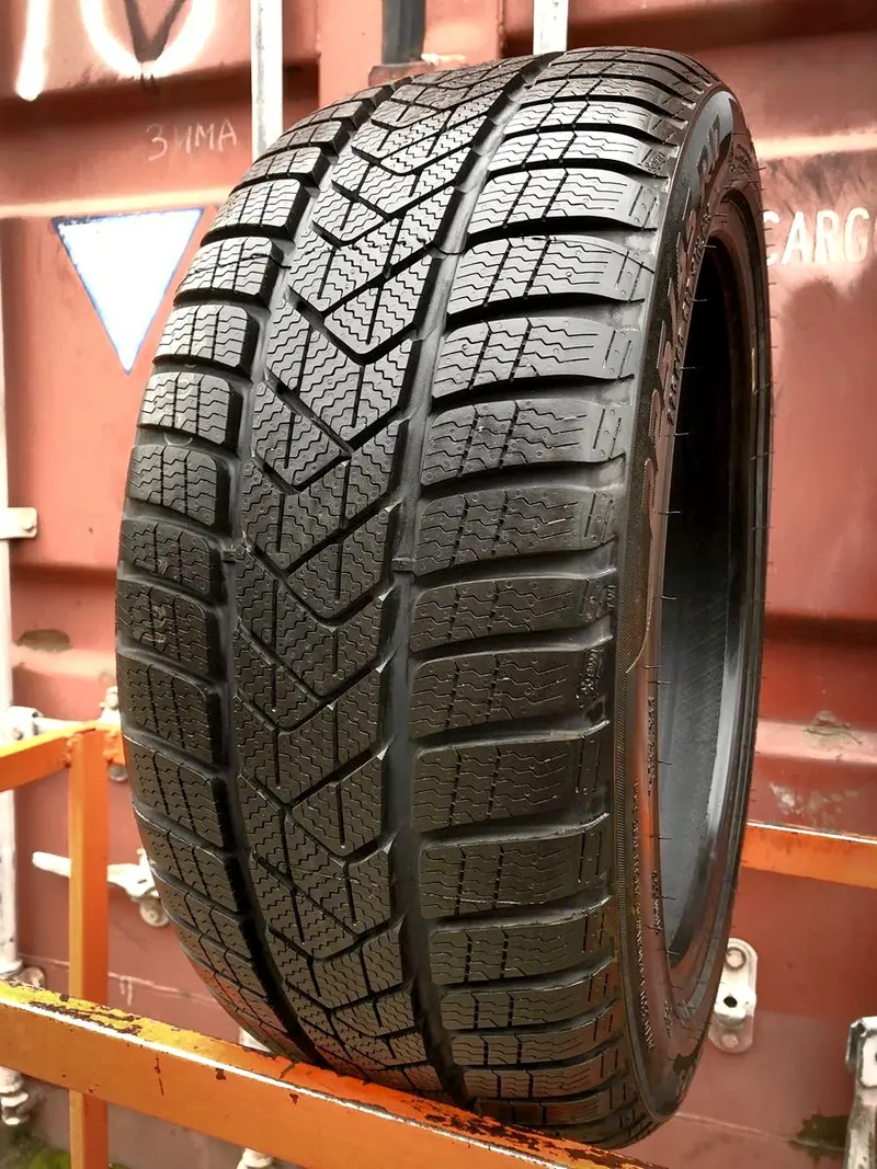 Б/у шина 225/45 R17 Pirelli Winter Sottozero 3