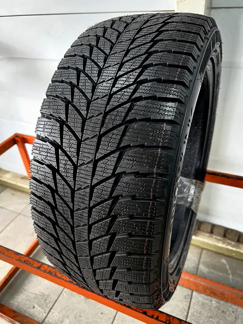 Новая шина 225/45 R17 TRIANGLE SnowLink PL01