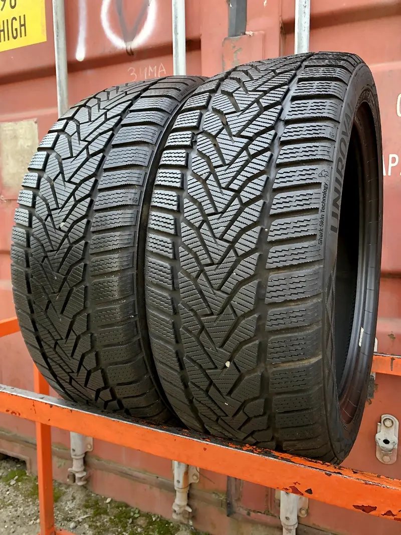 Пара б/у шин 225/45 R17 Uniroyal WinterExpert