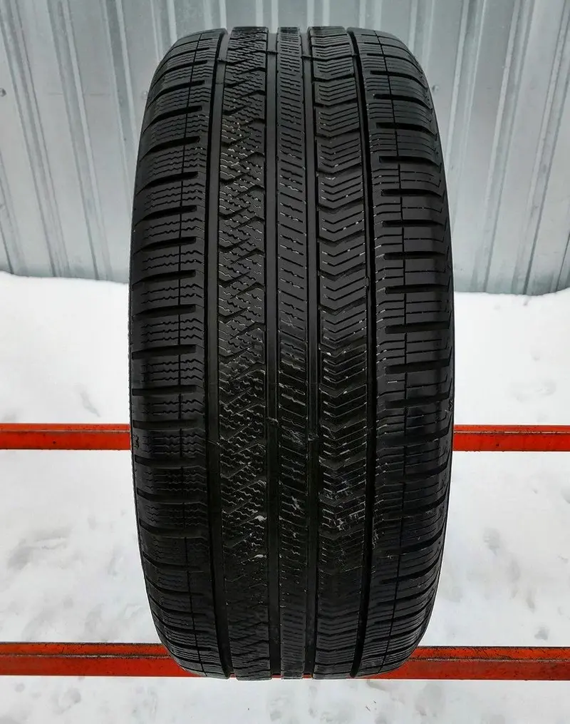 Б/у шина 225/45 R17 Vredestein Quatrac 5