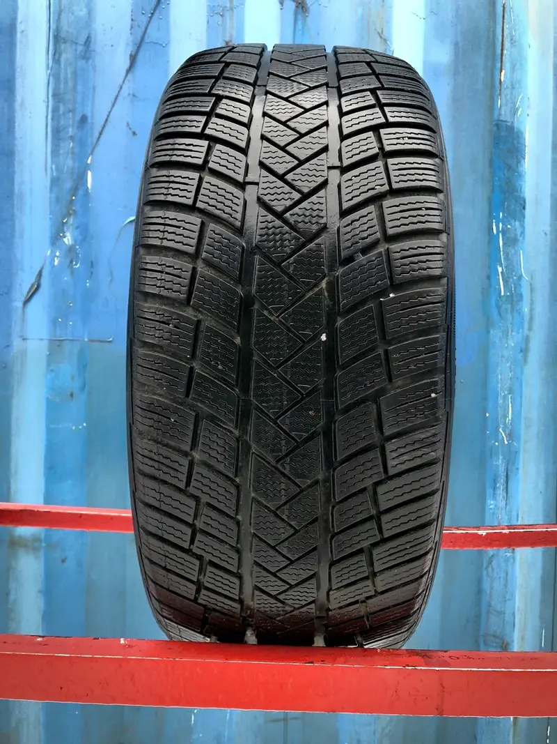 Б/у шина 225/45 R17 Vredestein Wintrac Pro