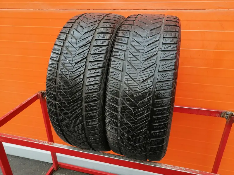Пара б/у шин 225/45 R17 Vredestein Wintrac Xtreme S