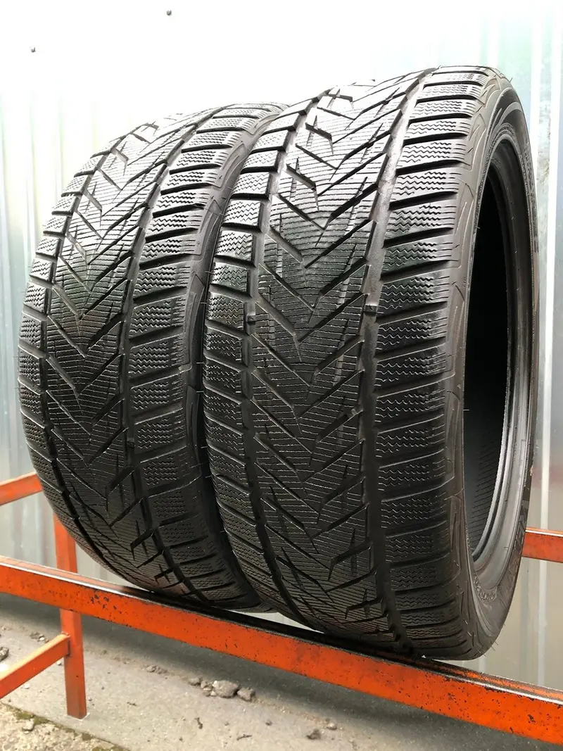 Пара б/у шин 225/45 R17 Vredestein Wintrac Xtreme S
