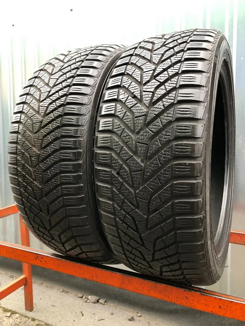 Пара б/у шин 225/45 R17 Yokohama W.drive V905