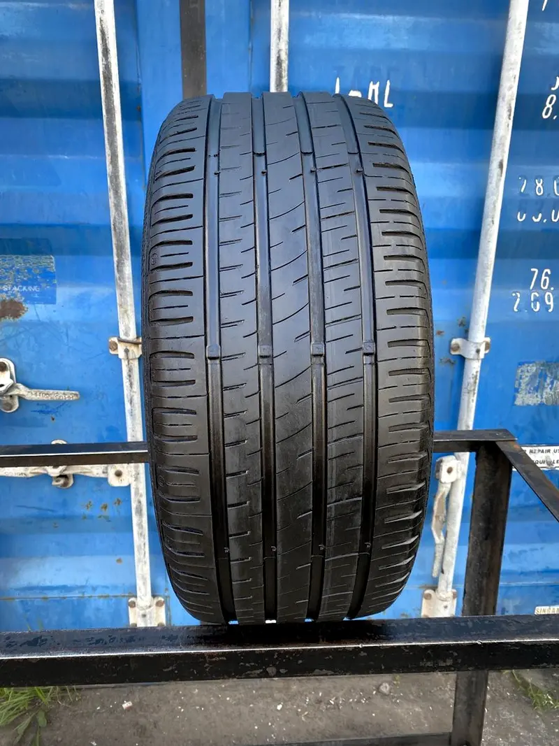 Б/у шина 225/45 R18 Barum Bravuris 3HM