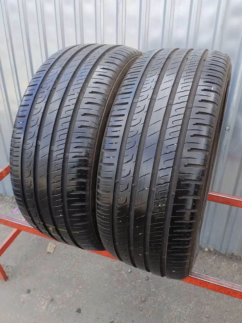 Пара б/у шин 225/45 R18 Barum Bravuris 5HM