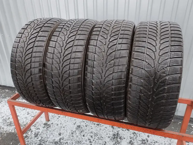 Комплект б/у шин 225/45 R18 Bridgestone Blizzak LM32