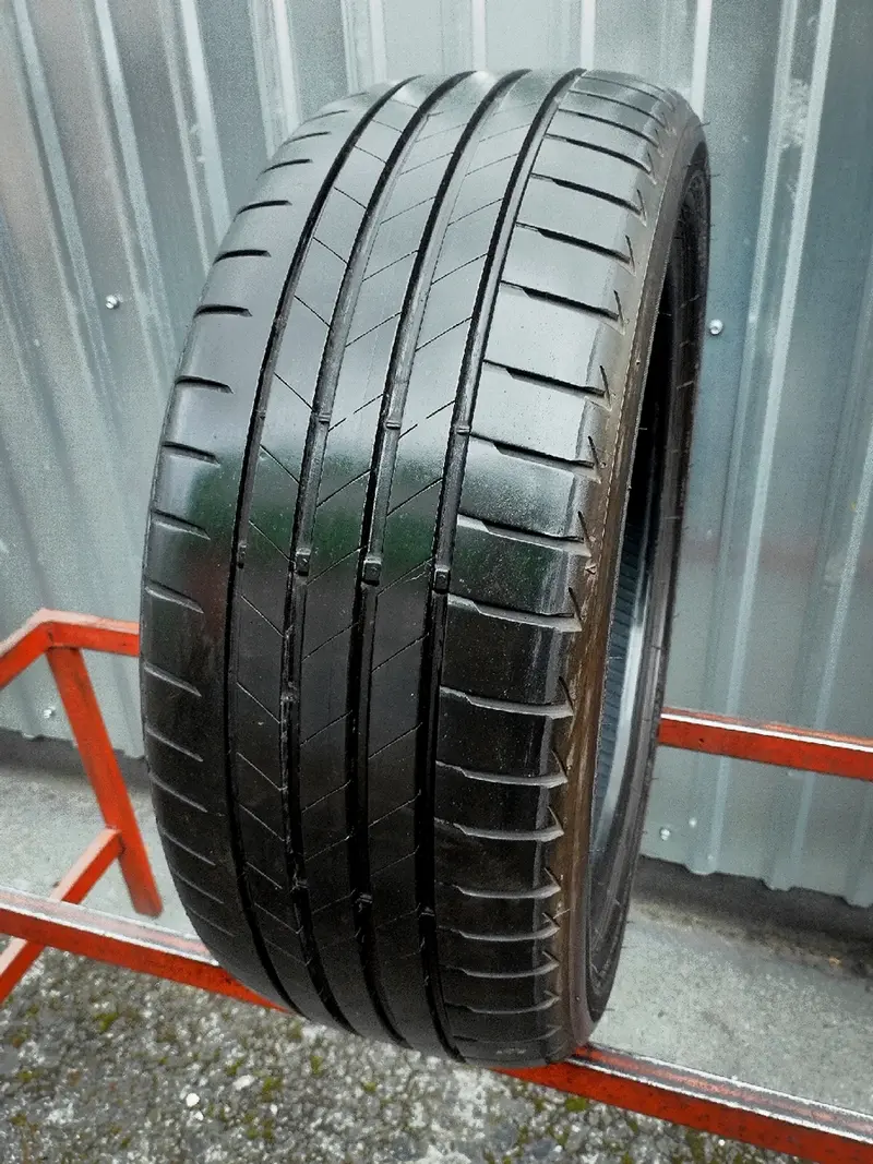 Б/у шина 225/45 R18 Bridgestone Turanza T005 MO