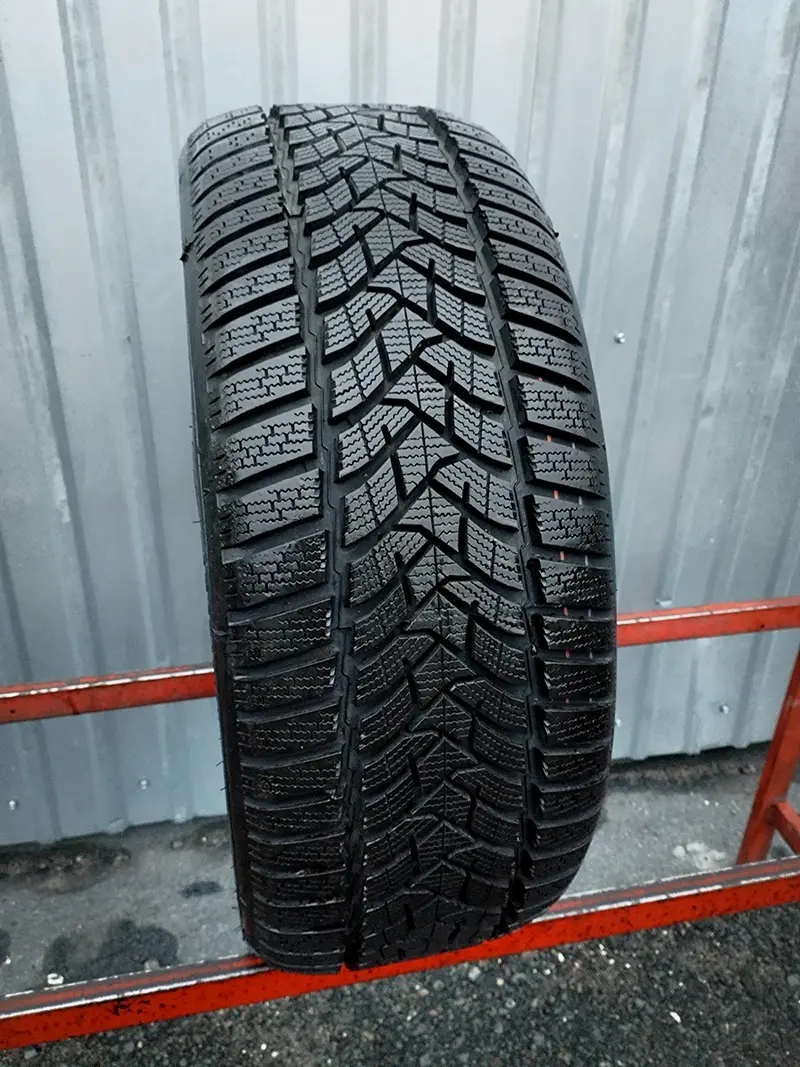 Б/у шина 225/45 R18 Dunlop Winter Sport 5